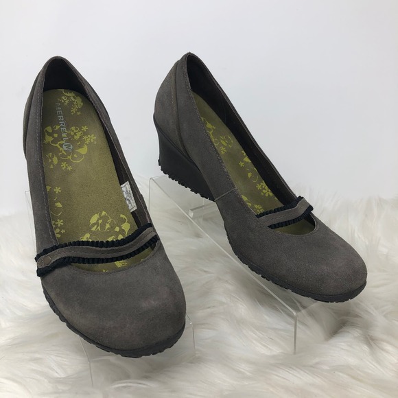 Merrell Petunia Grey Black Ruffle Women 2" Wedges  8 - Picture 1 of 7